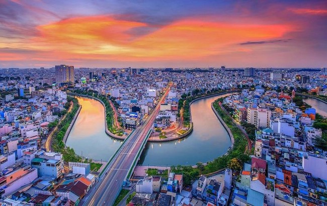 Thông báo giá vé máy bay đi sài Gòn mới nhất trên Traveloka - Ảnh 1.