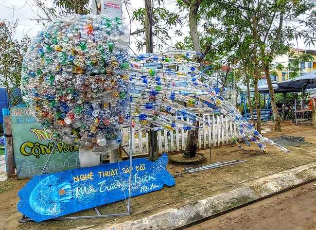 Festival nghệ thuật sắp đặt môi trường biển: Thông điệp ấn tượng từ rác thải - Ảnh 4.