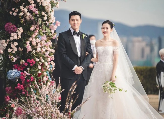 Ca sĩ Kim Bum Soo tiết lộ điều gây sốc ở đám cưới Hyun Bin và Son Ye Jin - Ảnh 1.