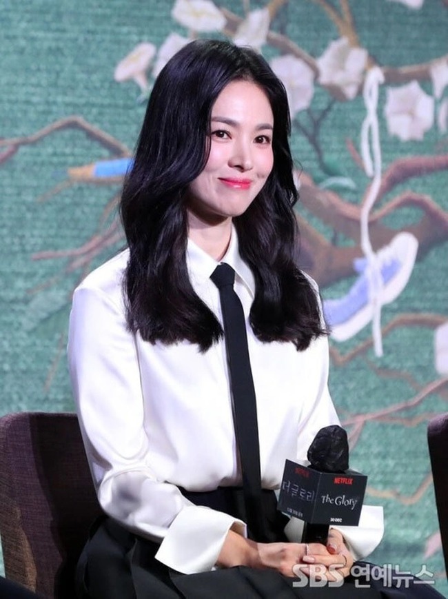 Trong mắt netizen, Song Hye Kyo bắt đầu lộ dấu hiệu lão hóa - Ảnh 4.
