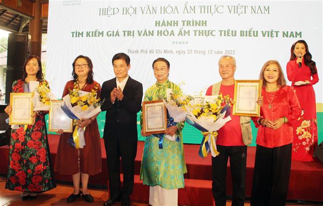Công bố 121 món ẩm thực tiêu biểu Việt Nam - Ảnh 1.