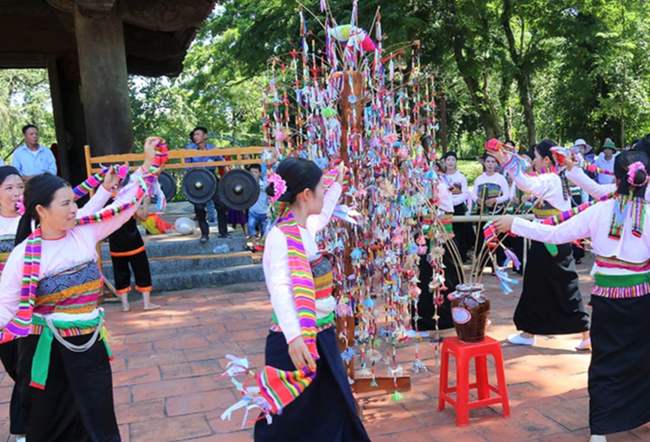 Thanh Hóa: Bảo tồn và phát huy giá trị dân ca, dân vũ trong đời sống đương đại - Ảnh 1. Thanh Hóa: Bảo tồn và phát huy giá trị dân ca, dân vũ trong đời sống đương đại - Ảnh 1.