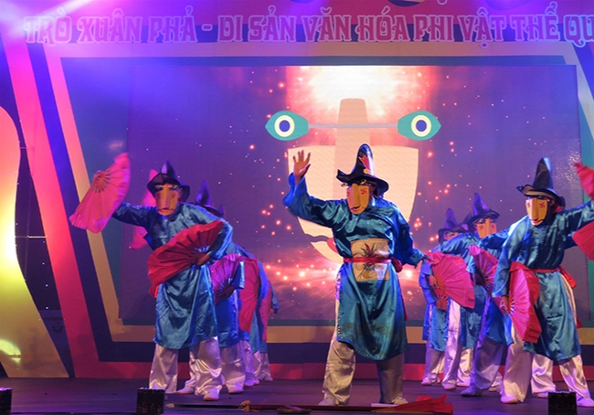 Thanh Hóa: Bảo tồn và phát huy giá trị dân ca, dân vũ trong đời sống đương đại - Ảnh 2. Thanh Hóa: Bảo tồn và phát huy giá trị dân ca, dân vũ trong đời sống đương đại - Ảnh 2.