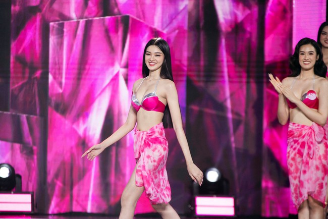 Chung kết Hoa hậu Việt Nam 2022: Chiếc vương miện danh giá chính thức thuộc về người đẹp - Ảnh 2.