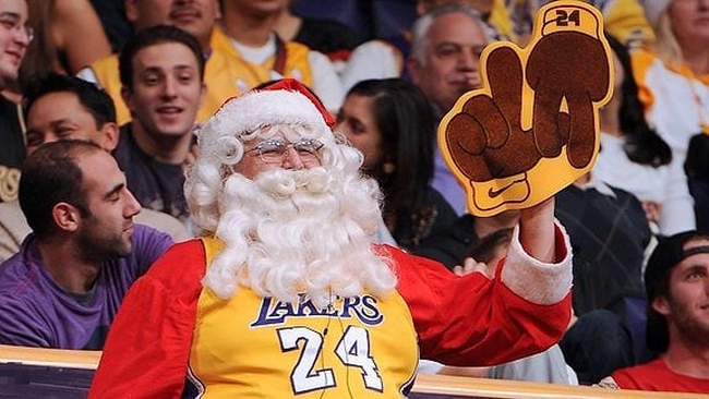 Lịch thi đấu Giáng sinh NBA 2022: Warriors đụng độ Grizzlies, Lakers làm khách tại Mavericks - Ảnh 1.