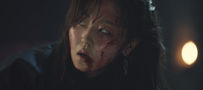 'Hoàn hồn 2' tập 5: Vừa mới có 'cảnh giường chiếu', Lee Jae Wook và Go Yoon Jung đã chính thức nhận ra nhau? - Ảnh 6.