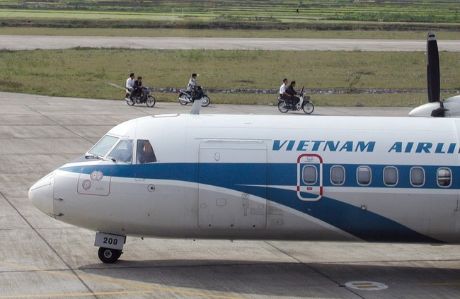 Cuộc đời sau ống kính: Sân bay Việt Nam 20 năm trước - Ảnh 3.