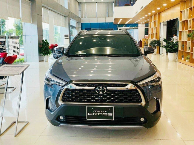 Loạt xe Toyota 2023 tăng giá tại Việt Nam: Toàn hàng 'hot', tăng nhiều nhất 90 triệu đồng - Ảnh 4.