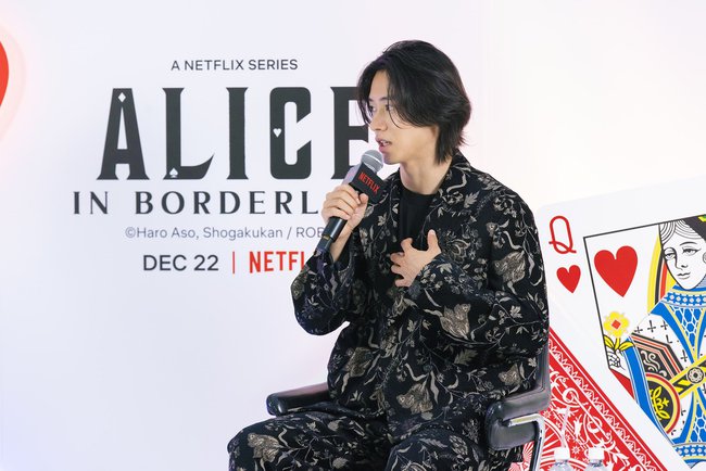 Độc quyền - Kento Yamazaki tiết lộ mối quan hệ với nữ chính Alice in Borderland: Đó là sức mạnh của tình yêu! - Ảnh 6.