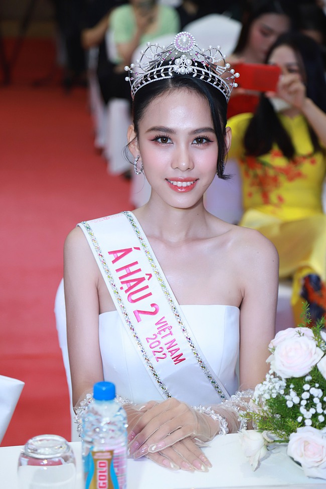 Top 3 Hoa hậu Việt Nam 2022 xuất hiện sau đêm Chung kết - Ảnh 6.