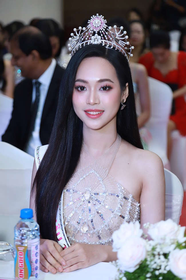 Top 3 Hoa hậu Việt Nam 2022 xuất hiện sau đêm Chung kết - Ảnh 5.