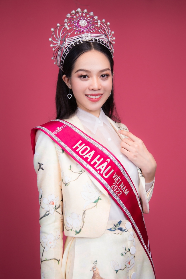 Gặp gỡ Top 3 Hoa hậu Việt Nam 2022: 'Tôi từng bị soi mói và miệt thị là bình hoa di động' - Ảnh 3.