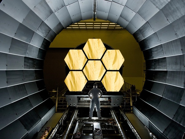 Điểm lại 10 lần Kính viễn vọng Không gian James Webb đã làm rung chuyển ngành thiên văn học trong năm 2022 - Ảnh 2.