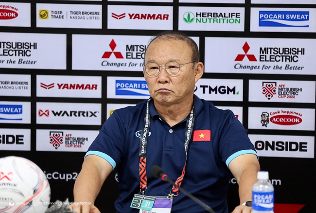 Tin nóng AFF Cup 2022: HLV Park Hang Seo nghiên cứu cầu thủ nhập tịch Malaysia - Ảnh 1.