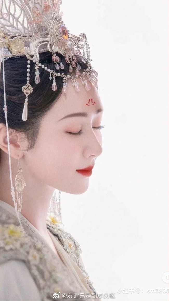 7 tân nương đẹp nhất màn ảnh Hoa ngữ 2021: Dương Tử - Triệu Lộ Tư xinh nức nở cũng phải chịu thua nhan sắc diễm lệ của trùm cuối  - Ảnh 4.