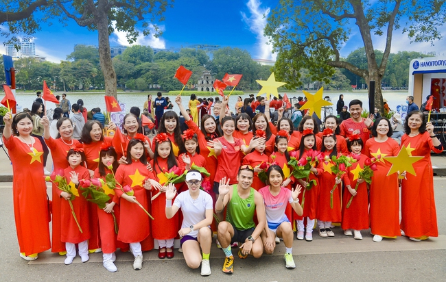 Gần 5000 VĐV chinh phục đường chạy Giải Bán Marathon Quốc tế Việt Nam tài trợ bởi Herbalife Nutrition - Ảnh 3.