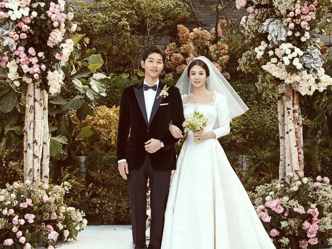 Cư dân mạng tranh cãi nguyên nhân ly hôn của Song Hye Kyo và Song Joong Ki, nhà gái có phải người có lỗi? - Ảnh 1.