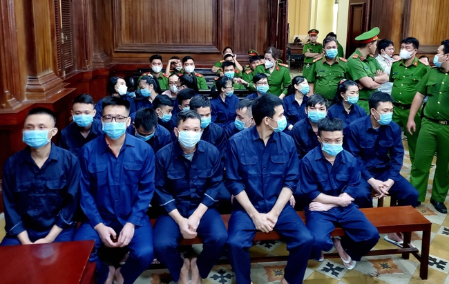 Xét xử vụ án Alibaba: Bắt đầu tuyên án Nguyễn Thái Luyện và 22 bị cáo - Ảnh 2.