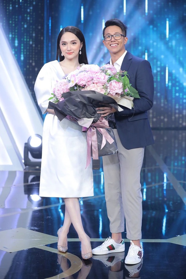 Chia tay Matt Liu, Hương Giang vẫn được nhận bó hồng lớn vào sinh nhật - Ảnh 4.