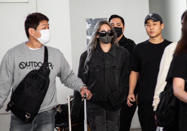 Độc quyền: Ngôi sao hàng đầu K-pop CL chính thức đến Việt Nam, fan tập trung kín sân bay đón thần tượng - Ảnh 4.