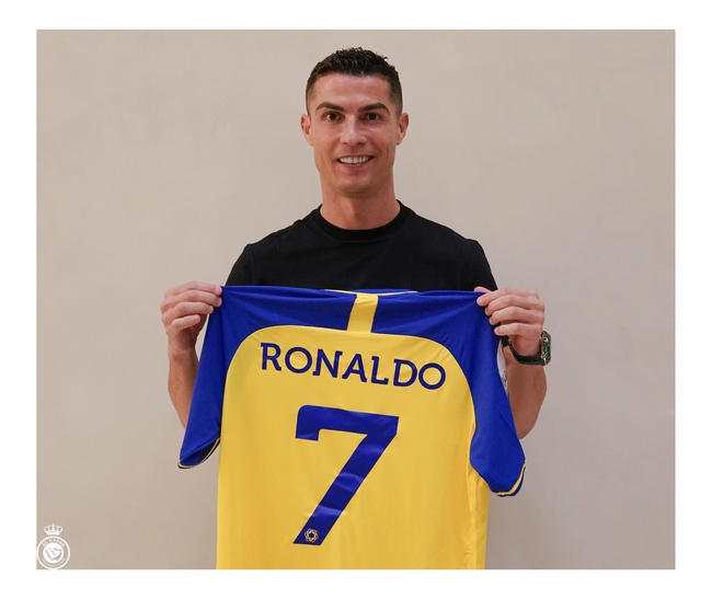 Ronaldo ngày ra mắt Al-Nassr - Ảnh 3.