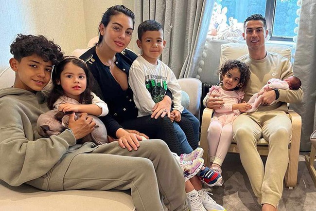 Ronaldo sẽ phải cân nhắc, lựa chọn nơi ở phù hợp dành cho gia đình