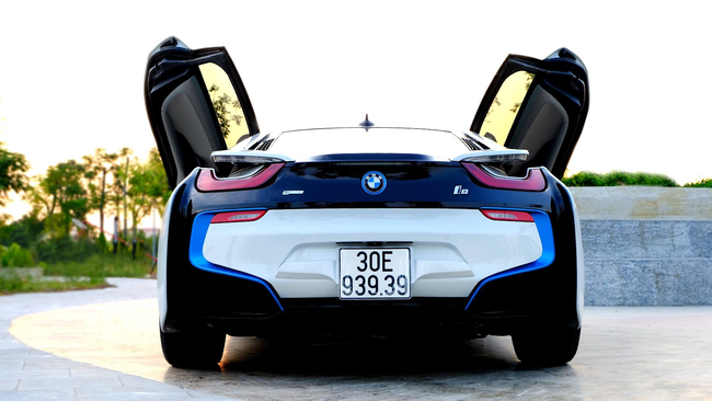 Dân chơi Hà Nội bán cặp Ford Mustang và BMW i8 cùng đời biển 'khủng' giá 5,9 tỷ đồng - Ảnh 10.