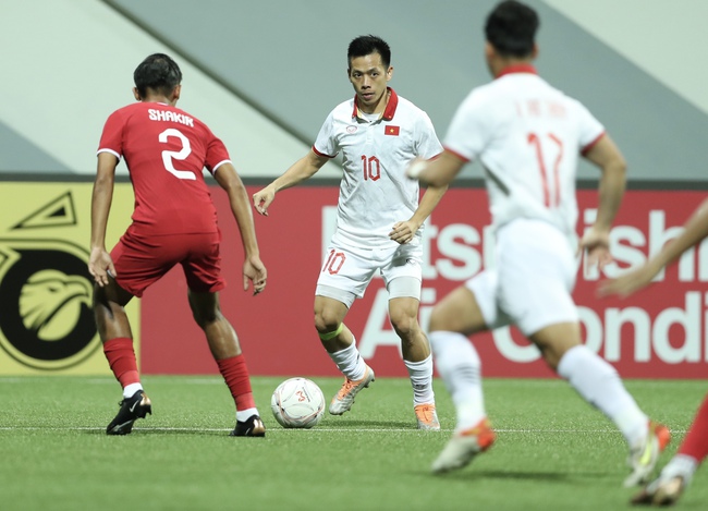 Tin nóng AFF Cup ngày 31/12: Tuyển Việt Nam lập thành tích đặc biệt tại vòng bảng AFF Cup - Ảnh 4.