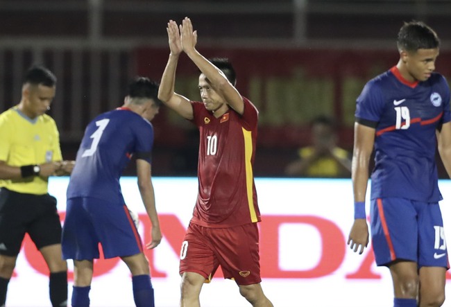 Tin nóng AFF Cup ngày 5/12: Mở bán vé trận Singapore đấu tuyển Việt Nam - Ảnh 1.