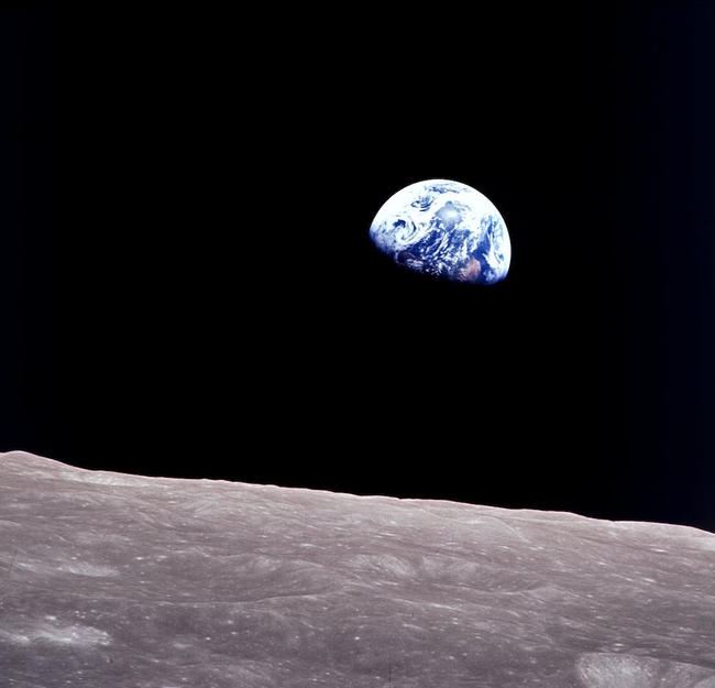 Kỷ niệm 50 năm ngày NASA chụp tấm ảnh Trái Đất trứ danh và thay đổi cách nhân loại nhìn nhận Địa Cầu - Ảnh 3.