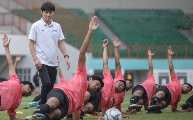 AFF Cup 2022: HLV Shin Tae Yong gây chấn động với phát ngôn về LĐBĐ Indonesia - Ảnh 2.