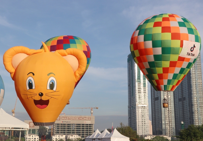 Rộn ràng Ngày hội Khinh khí cầu lần 2 tại Thành phố Hồ Chí Minh - Ảnh 2.