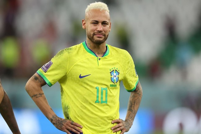 Neymar khóc nức nở khi Brazil thua cay đắng trước Croatia - Ảnh 4.