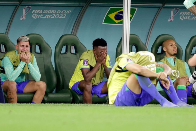 Neymar khóc nức nở khi Brazil thua cay đắng trước Croatia - Ảnh 7.