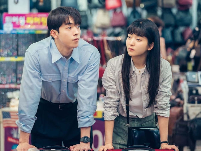 10 phim Hàn hay nhất 2022 do netizen xứ Trung bình chọn: Song Joong Ki bị 'đè bẹp', hạng 1 không ai dám cãi - Ảnh 2.