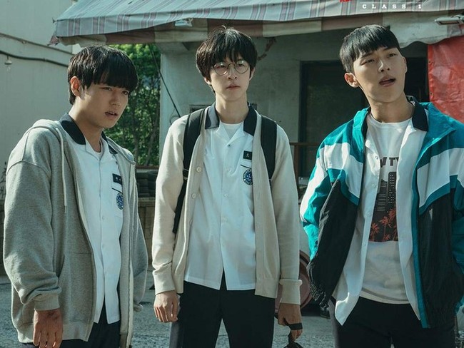 10 phim Hàn hay nhất 2022 do netizen xứ Trung bình chọn: Song Joong Ki bị 'đè bẹp', hạng 1 không ai dám cãi - Ảnh 4.