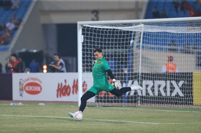 Tin nóng bóng đá sáng 10/1: Việt Nam lập kỷ lục ở AFF Cup - Ảnh 2.