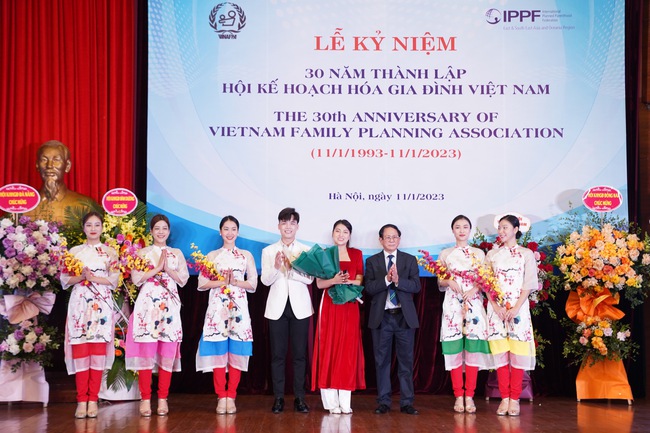 Hội Kế hoạch hoá Gia đình Việt Nam 30 năm xây dựng, phát triển và hội nhập  - Ảnh 3.