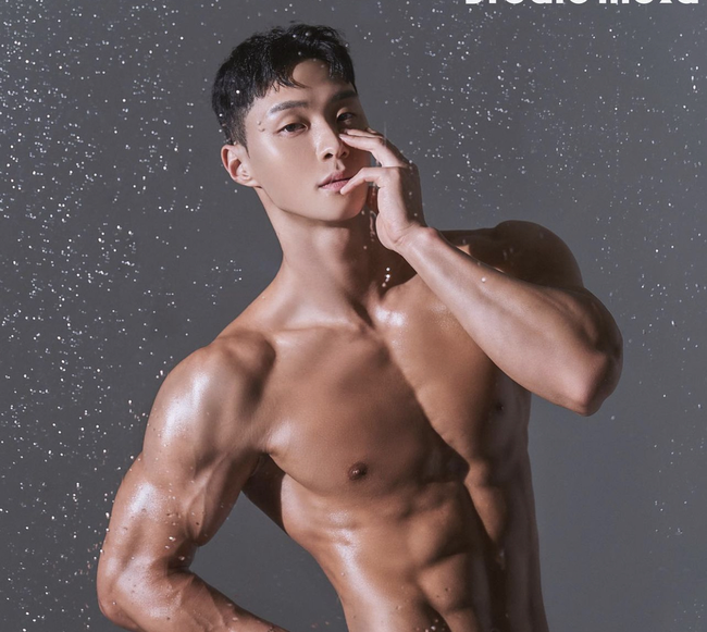 Bạn trai tin đồn của Hương Giang: Là người mẫu Hàn Quốc, vẻ ngoài chuẩn soái ca, body 6 múi nhìn mà choáng  - Ảnh 8.