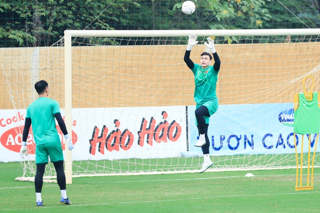 HLV Park Hang Seo sẽ tập chống bóng bổng cho đội tuyển Việt Nam - Ảnh 1.