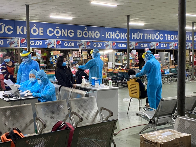 Thành phố Hồ Chí Minh sẵn sàng phương án ứng phó với dịch COVID-19 trong những ngày nghỉ Tết - Ảnh 1.