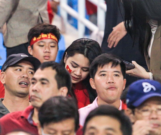 Màn chào cờ đầy xúc động của HLV Park Hang-seo trong trận đấu cuối cùng trên sân Mỹ Đình - Ảnh 10.