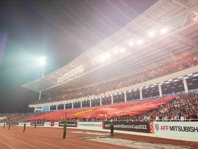 Màn chào cờ đầy xúc động của HLV Park Hang-seo trong trận đấu cuối cùng trên sân Mỹ Đình - Ảnh 9.