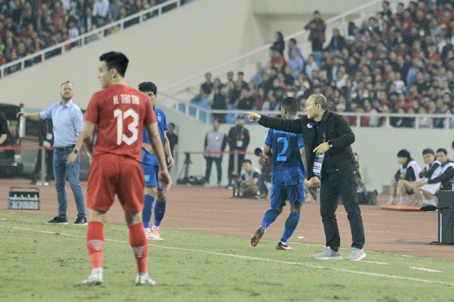 HLV Park Hang Seo &quot;bắt giò&quot; Thái Lan - Ảnh 1.