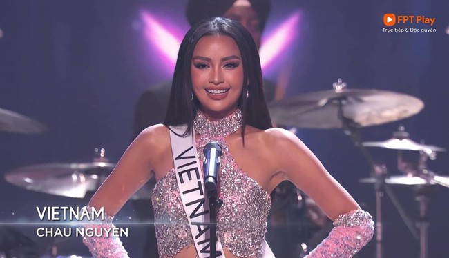 Ngọc Châu xuất hiện cực nổi bật, hô vang hai chữ Việt Nam tại Chung kết Miss Universe 2022 - Ảnh 3.