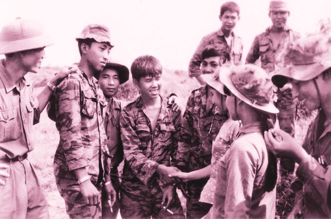 Chu Chí Thành & nửa thế kỷ với 'Hai người lính' - Ảnh 3.