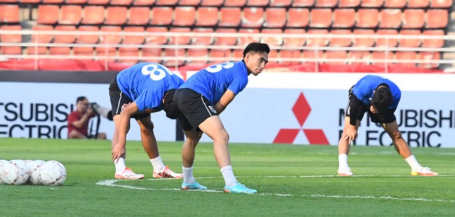 Chân sút chủ lực của tuyển Thái Lan tập riêng, khó thi đấu trận gặp ĐT Việt Nam - Ảnh 6.