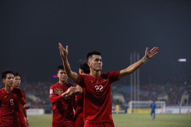 Đội hình ra sân Thái Lan vs Việt Nam: Thầy Park chơi tất tay - Ảnh 2.