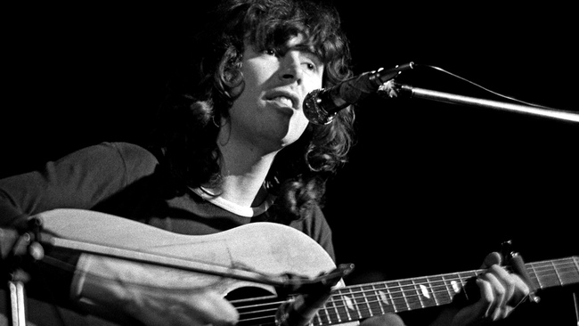 Al Stewart 'đổi đời' nhờ cuốn chiêm tinh Việt Nam - Ảnh 1.