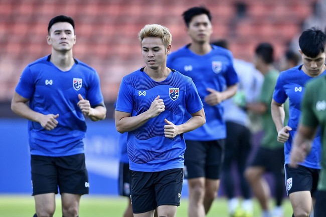 Tin nóng AFF Cup ngày 2/1: Mục tiêu tuyển Việt Nam nhất bảng, Thái Lan vs Campuchia (19h30) - Ảnh 6.